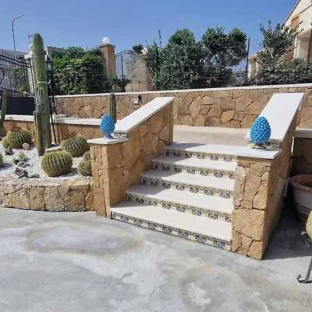 Holiday home Maestrale Vacation With Sea View And Etna *