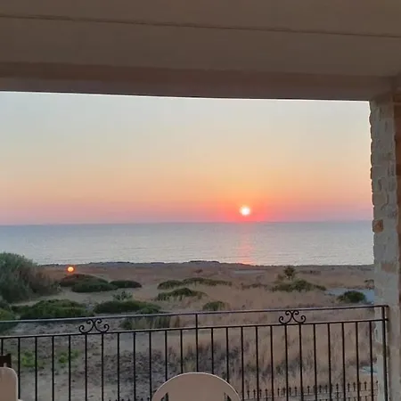 Maestrale Vacation With Sea View And Etna